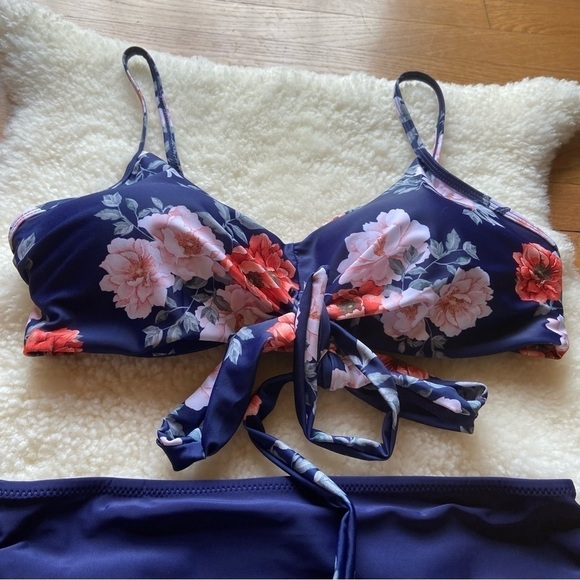 Navy and Floral Print High Waisted Bikini NWOT - Picture 2 of 7